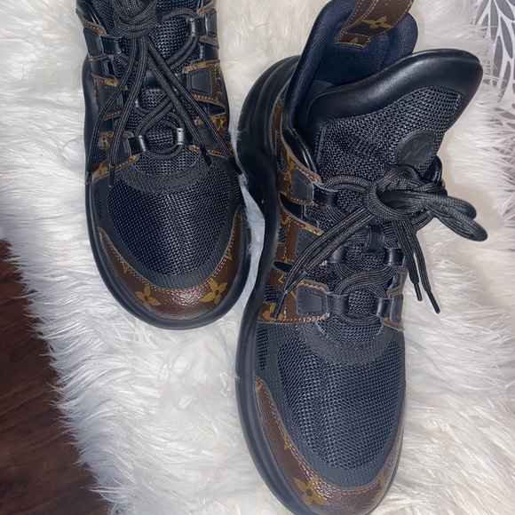 Luis Vuitton LV ARCHLIGHT SNEAKER - Picture 3 of 7